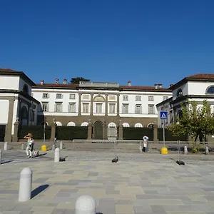Charmerooms Moroni Italie